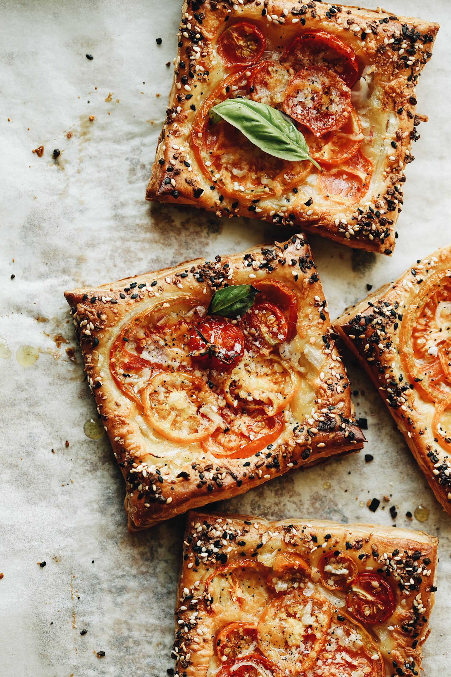 tomato tart with everything bagel season, puff pastry